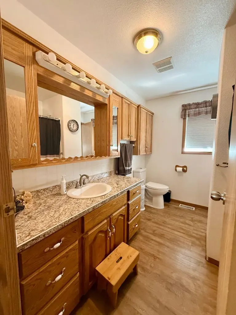 104413 Rge Road 182 La Crete AB T0H2H0