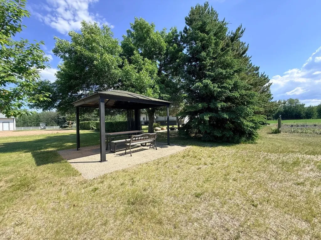 104413 Rge Road 182 La Crete AB T0H2H0