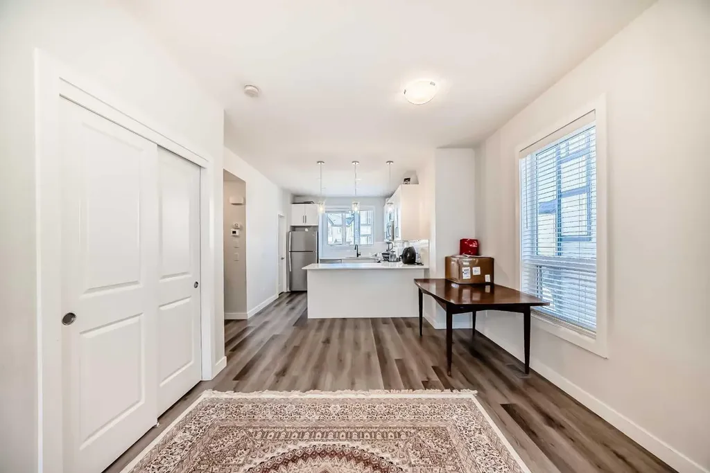 30 Evanscrest Park NW Calgary AB T3P 1R3