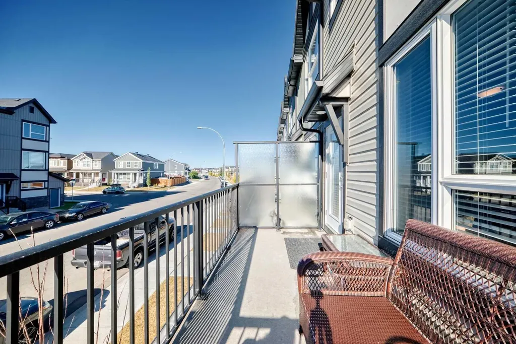 30 Evanscrest Park NW Calgary AB T3P 1R3