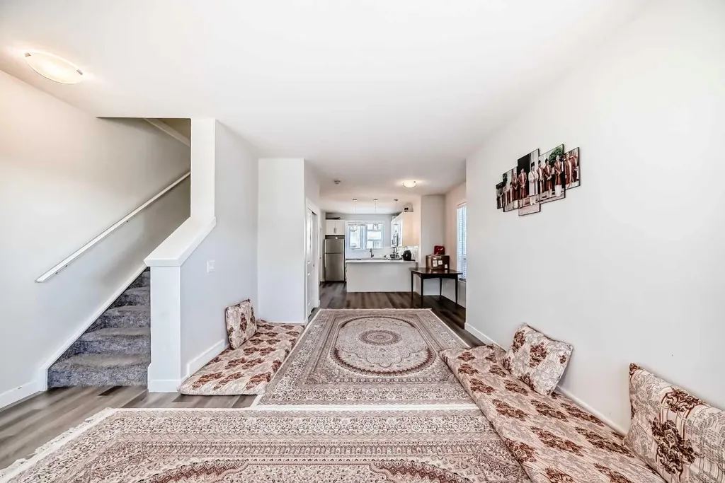 30 Evanscrest Park NW Calgary AB T3P 1R3