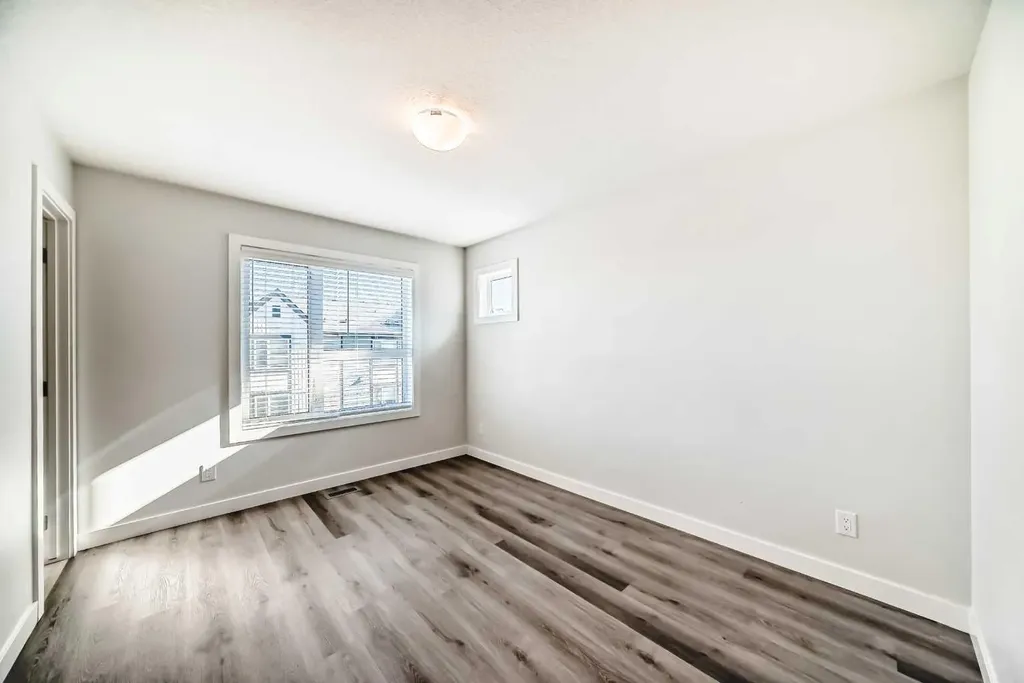 30 Evanscrest Park NW Calgary AB T3P 1R3
