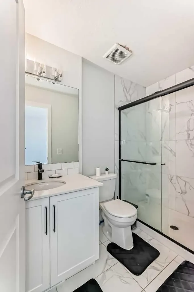 30 Evanscrest Park NW Calgary AB T3P 1R3