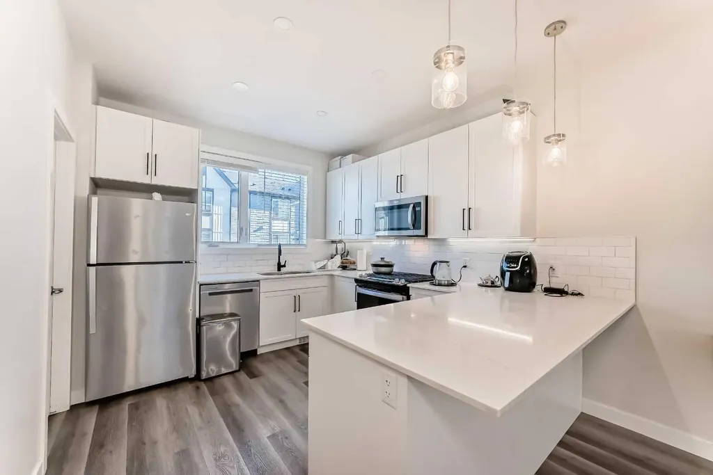 30 Evanscrest Park NW Calgary AB T3P 1R3