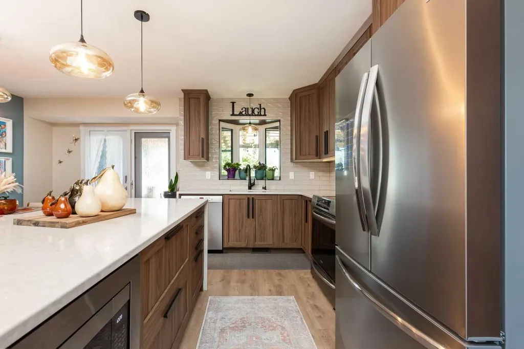 230 Heritage Close W Lethbridge AB T1K 6R9
