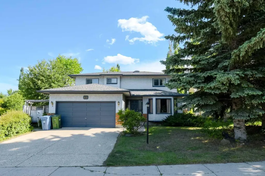 84 Shannon Way SW Calgary AB T2Y 2A8