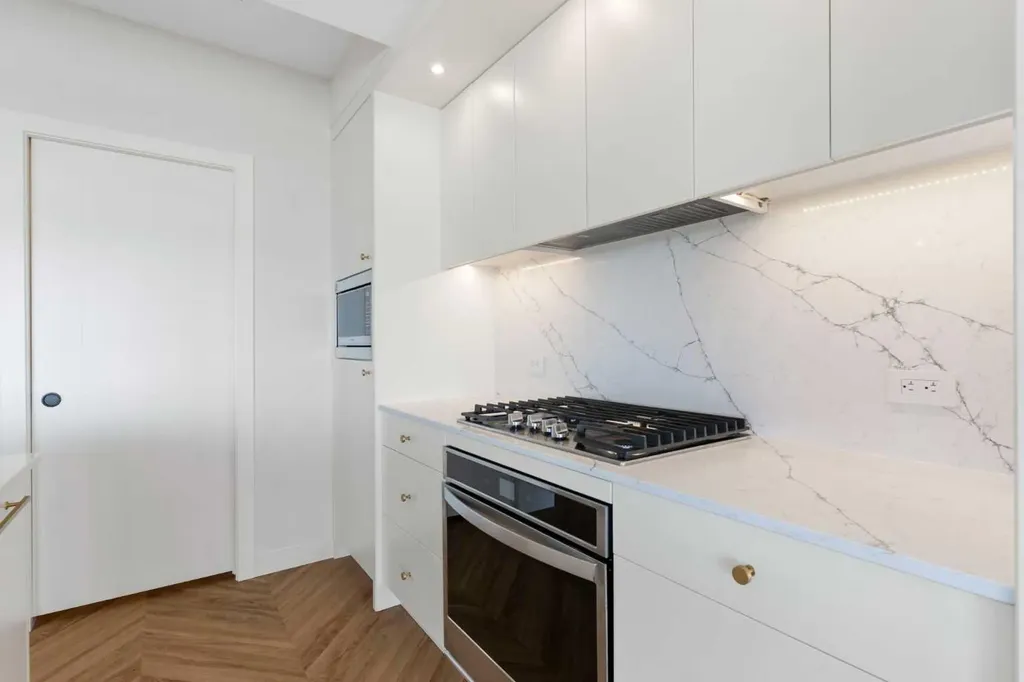 8505 Broadcast Avenue SW Calgary AB T3H 6B5