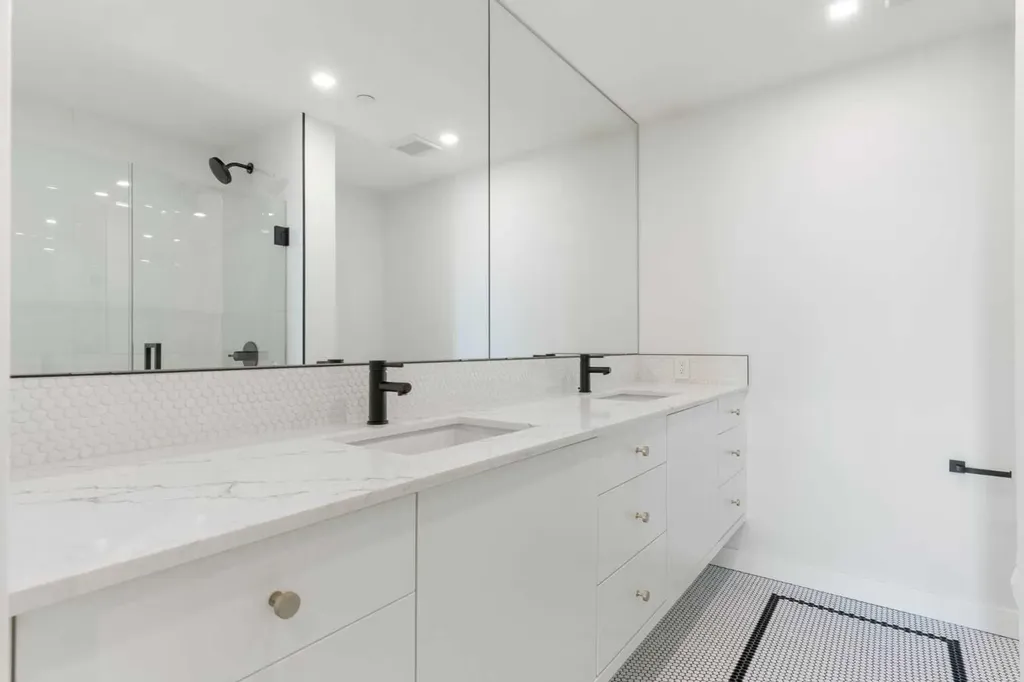 8505 Broadcast Avenue SW Calgary AB T3H 6B5