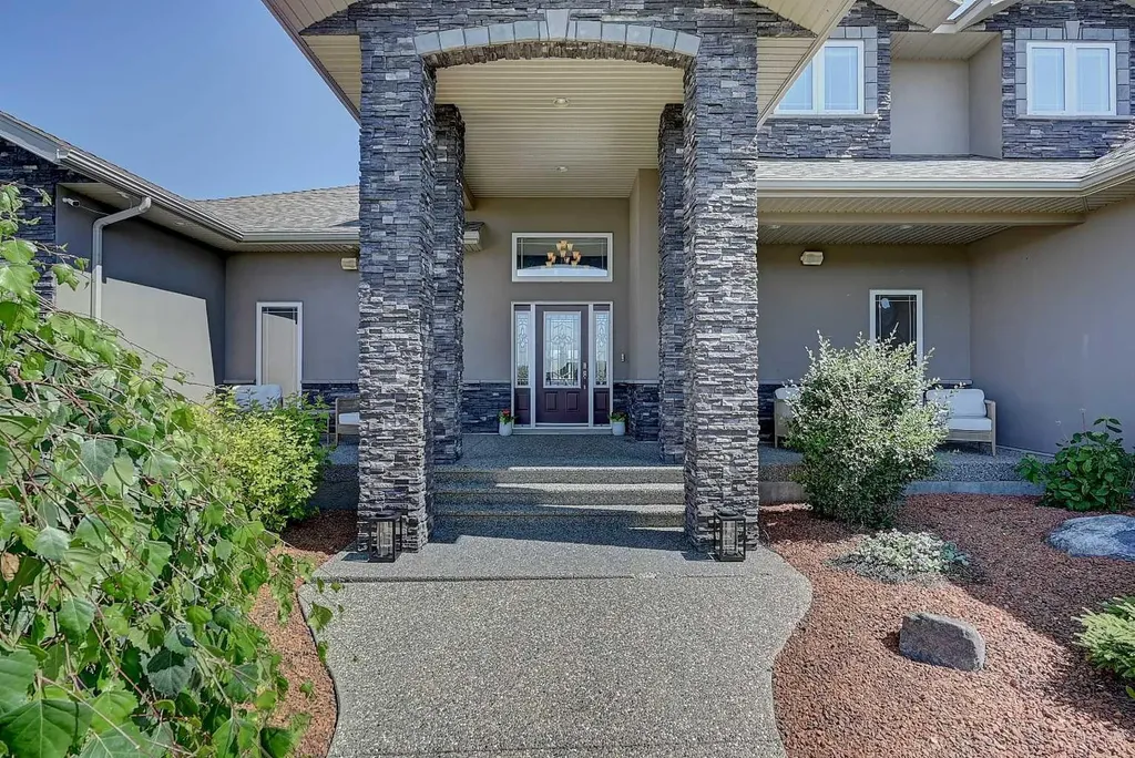 1130 Redlow Drive Beaverlodge AB T0H 0C0