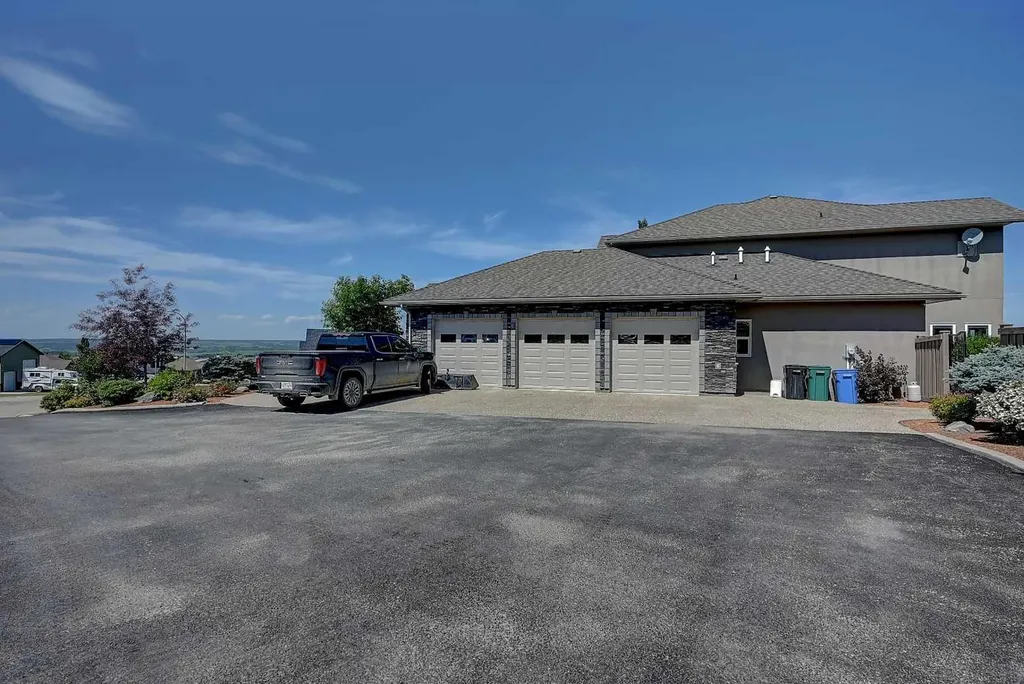 1130 Redlow Drive Beaverlodge AB T0H 0C0