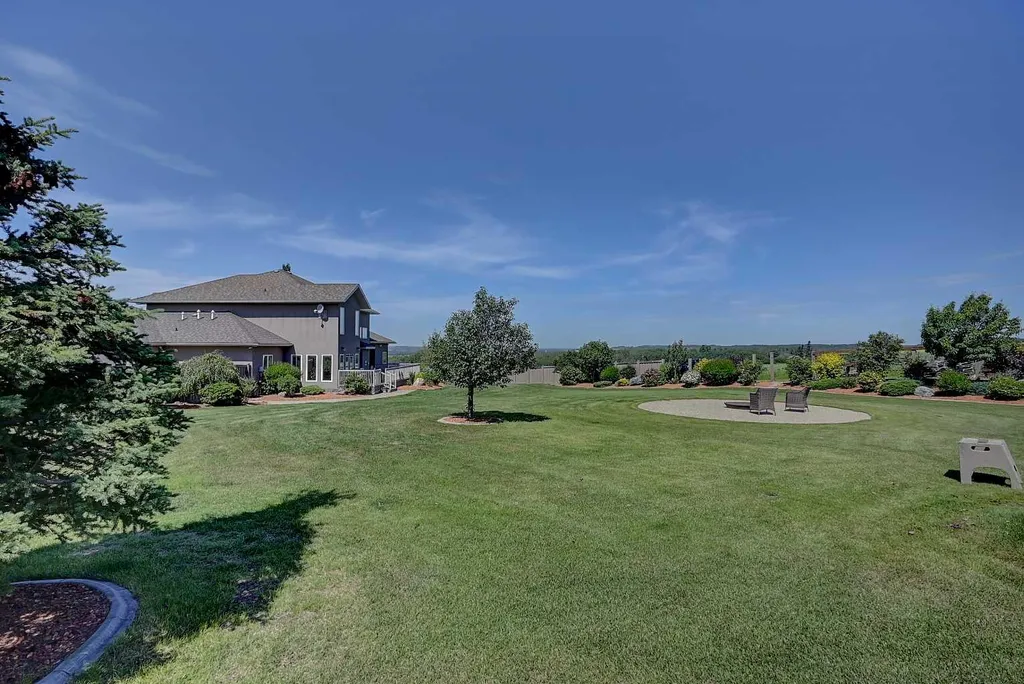 1130 Redlow Drive Beaverlodge AB T0H 0C0