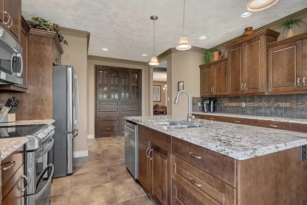 1130 Redlow Drive Beaverlodge AB T0H 0C0
