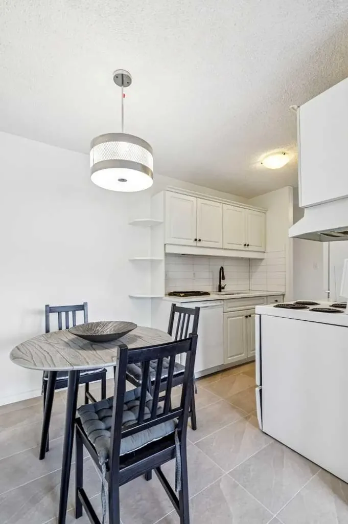 110 24 Avenue SW Calgary AB T2S 0J9