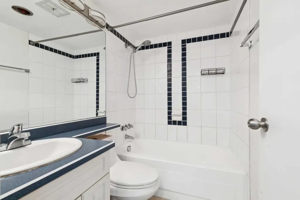 110 24 Avenue SW Calgary AB T2S 0J9