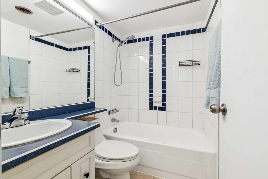 110 24 Avenue SW Calgary AB T2S 0J9