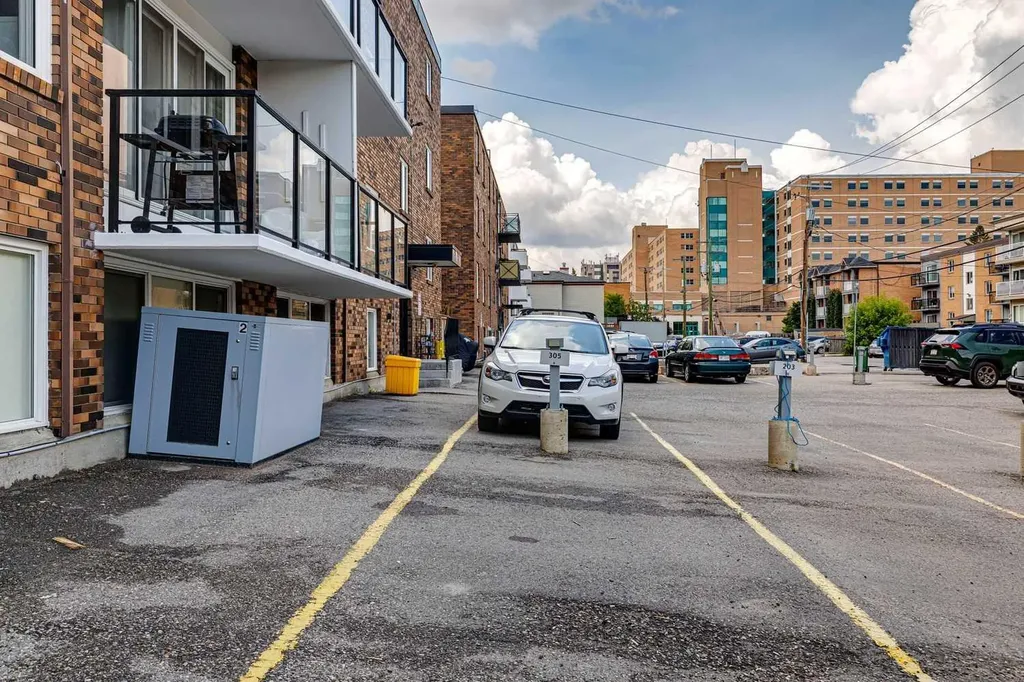 110 24 Avenue SW Calgary AB T2S 0J9