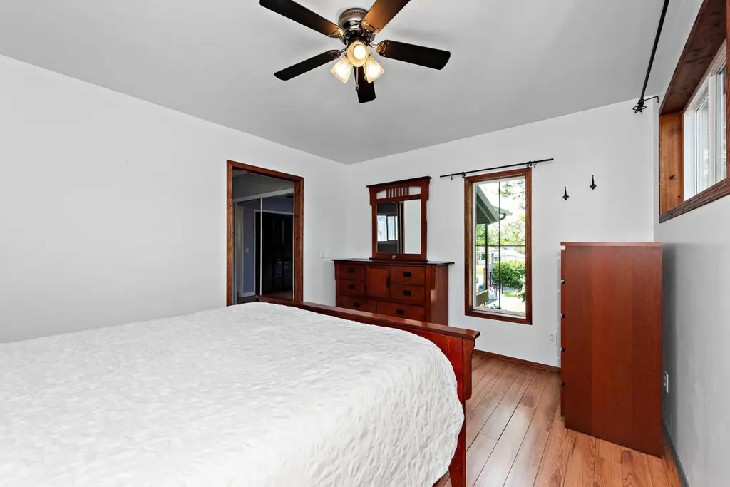 16 Rundleson Way NE Calgary AB T1Y 3N6