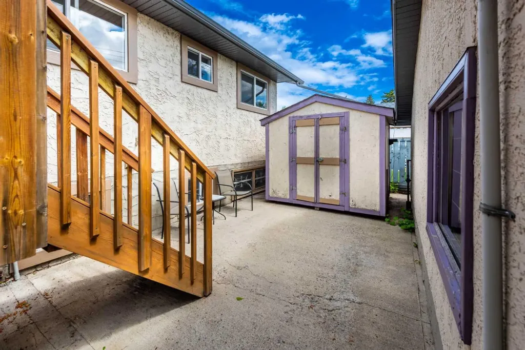 16 Rundleson Way NE Calgary AB T1Y 3N6