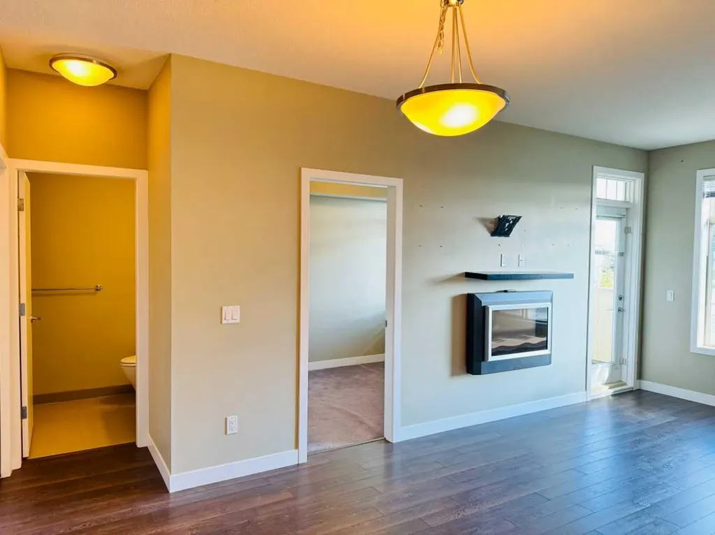 16 Auburn Bay Link SE Calgary AB T3M 1Z6
