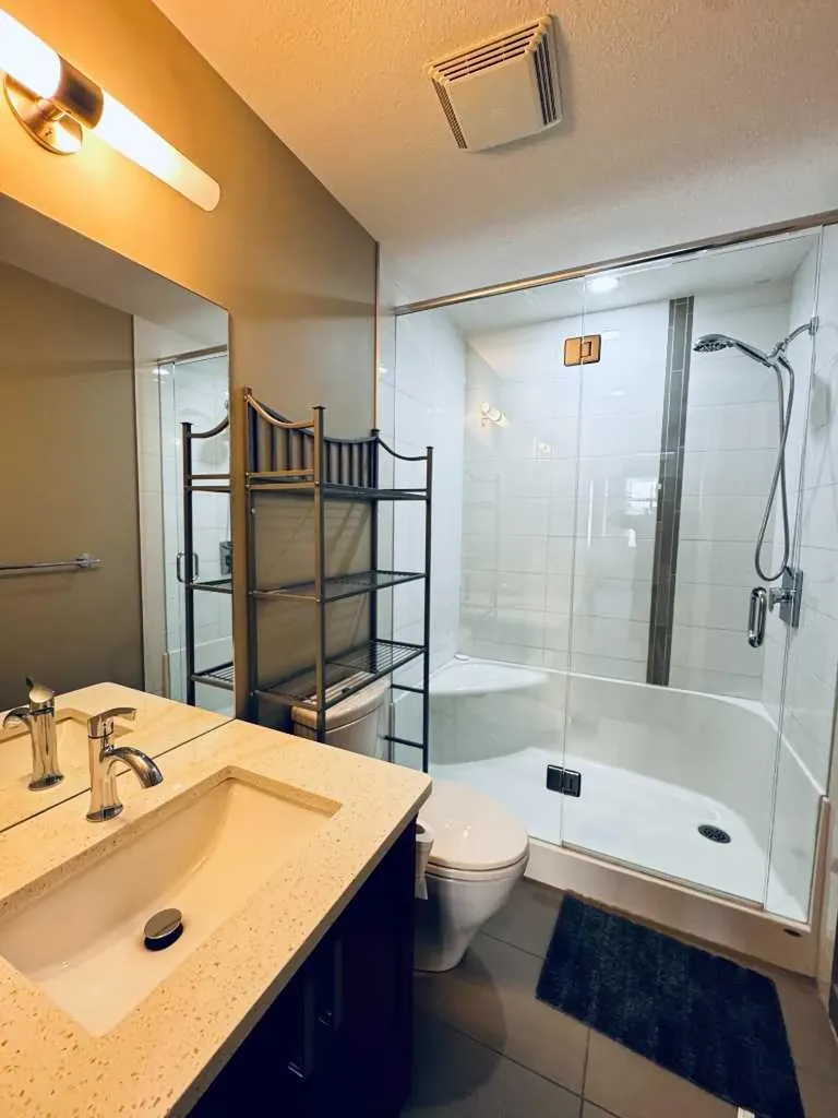 16 Auburn Bay Link SE Calgary AB T3M 1Z6