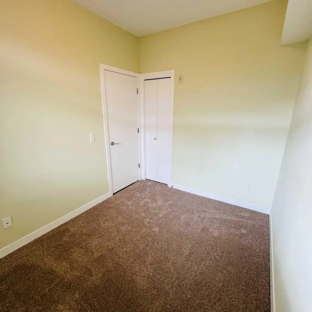 16 Auburn Bay Link SE Calgary AB T3M 1Z6