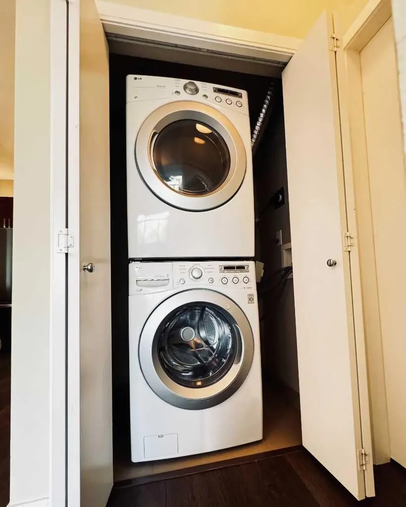 16 Auburn Bay Link SE Calgary AB T3M 1Z6