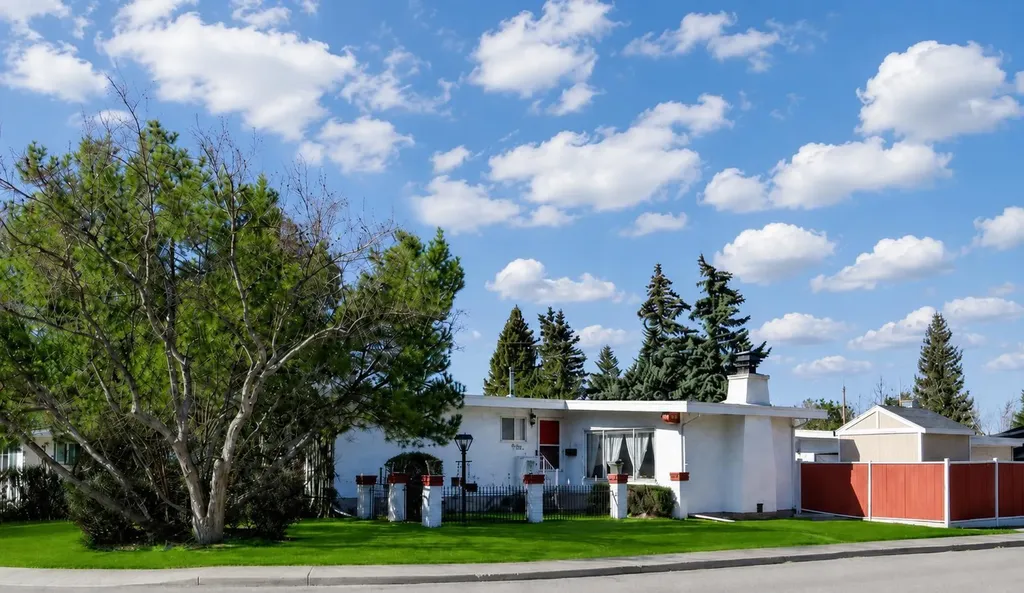 6451 70 Street NW Calgary AB T3B 3J5