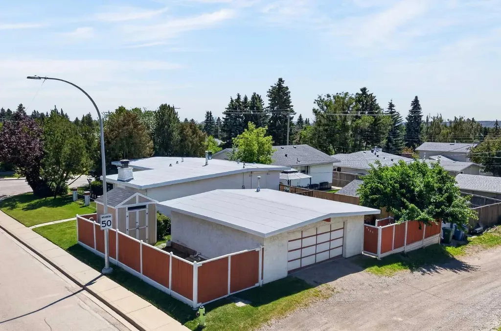 6451 70 Street NW Calgary AB T3B 3J5