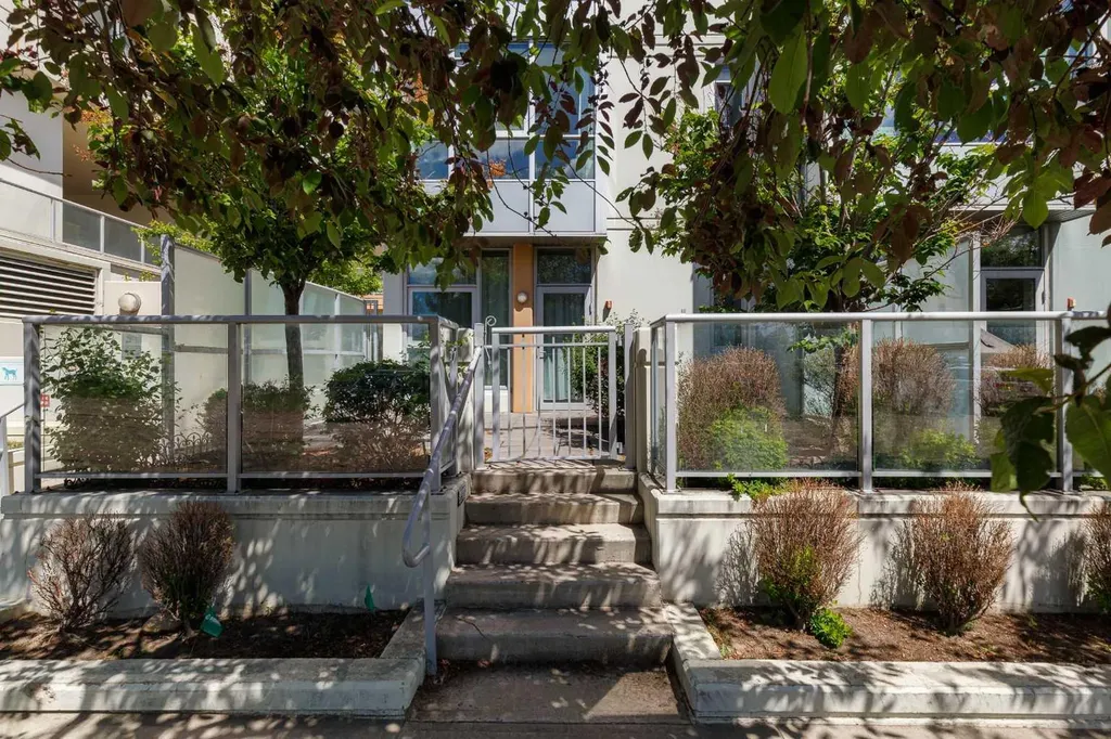 99 Spruce Place SW Calgary AB T3C 3X7