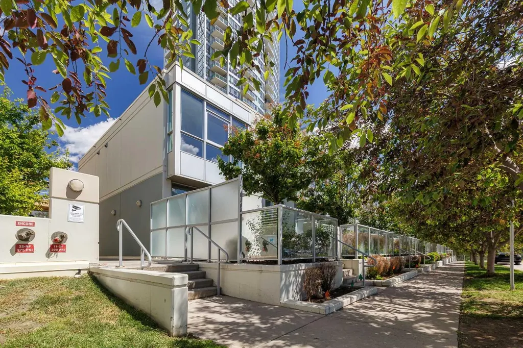 99 Spruce Place SW Calgary AB T3C 3X7