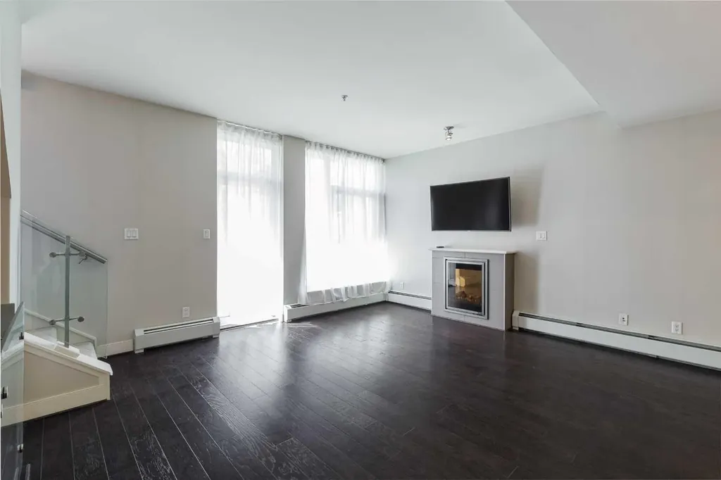 99 Spruce Place SW Calgary AB T3C 3X7