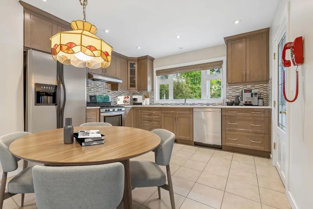 3217 Elbow Drive SW Calgary AB T2S 2J4