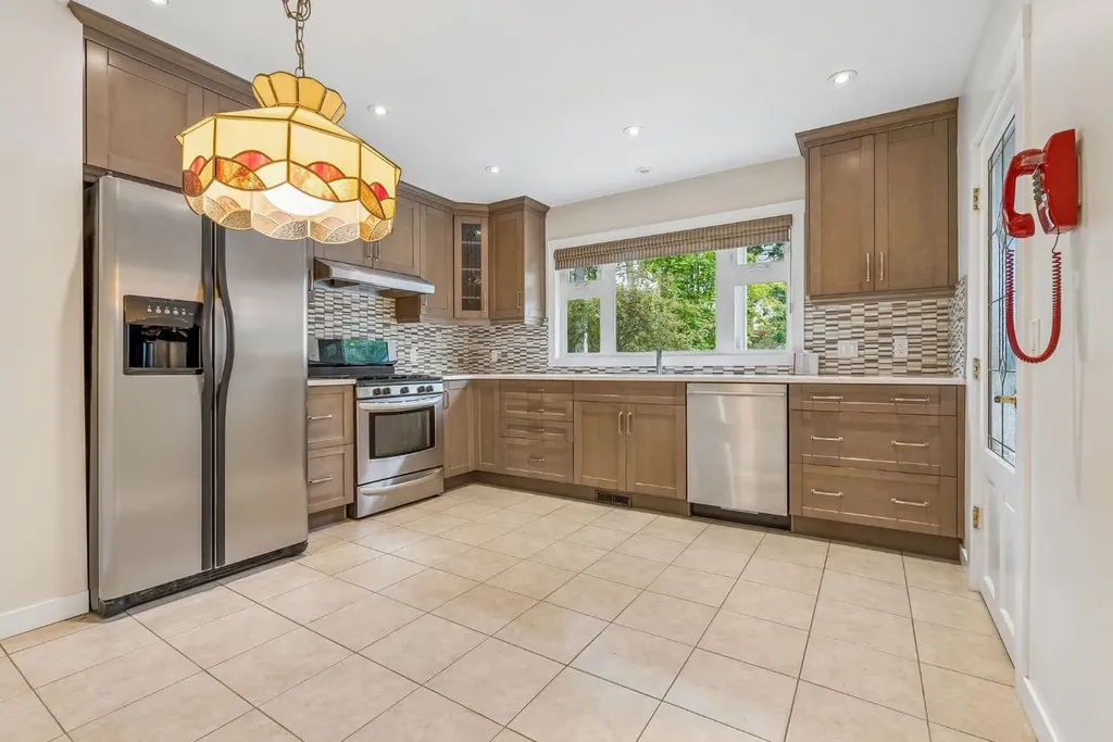 3217 Elbow Drive SW Calgary AB T2S 2J4