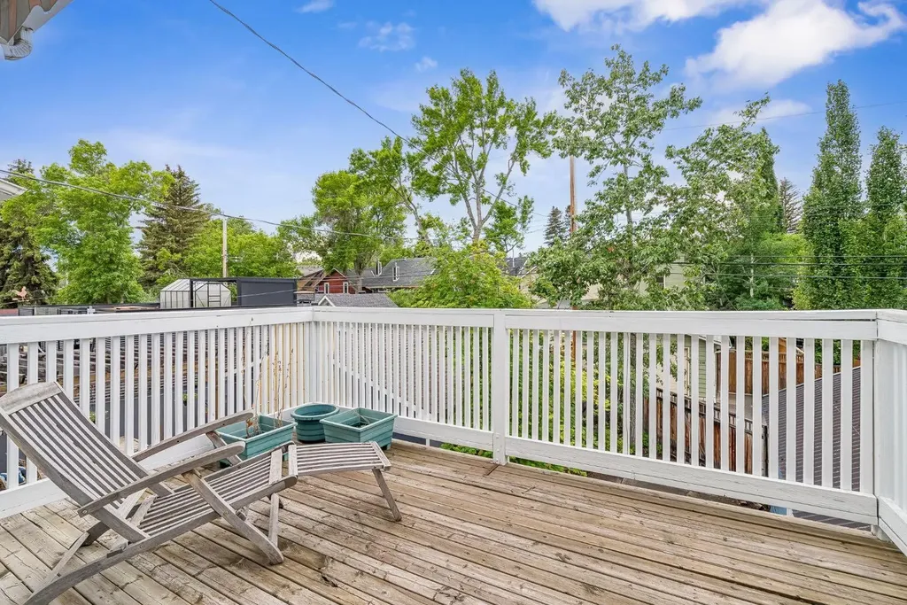 3217 Elbow Drive SW Calgary AB T2S 2J4