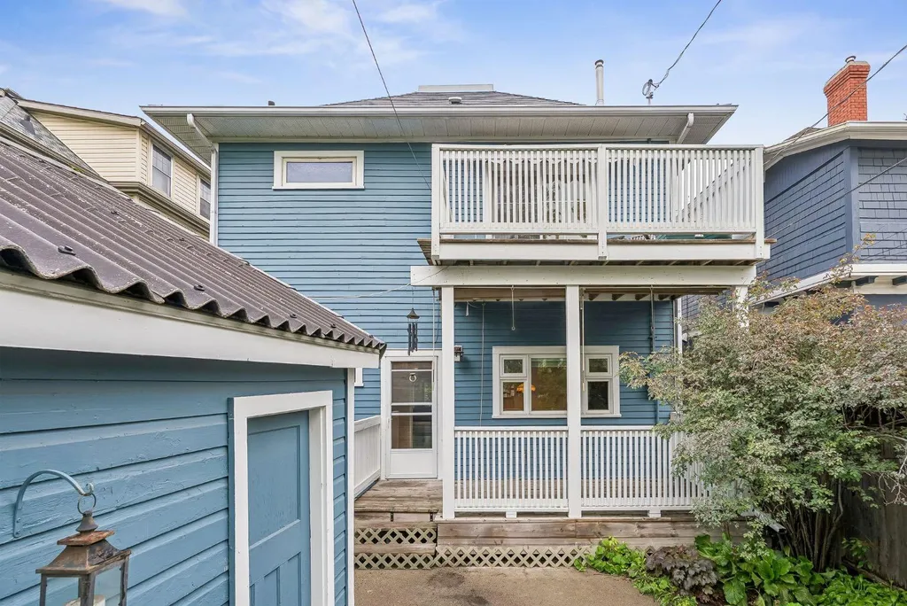 3217 Elbow Drive SW Calgary AB T2S 2J4