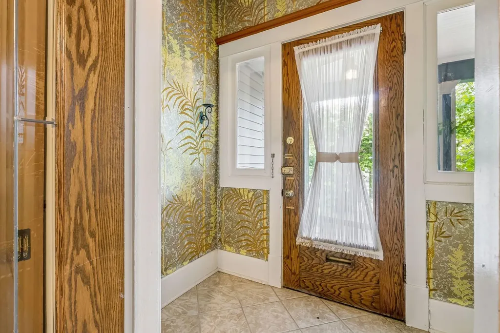 3217 Elbow Drive SW Calgary AB T2S 2J4