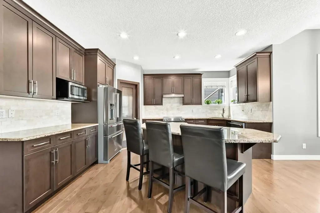 105 Westmount Green Okotoks AB T1S 2L3