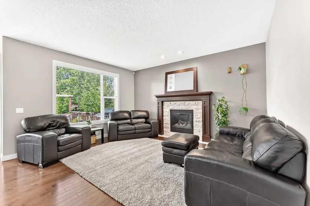 105 Westmount Green Okotoks AB T1S 2L3