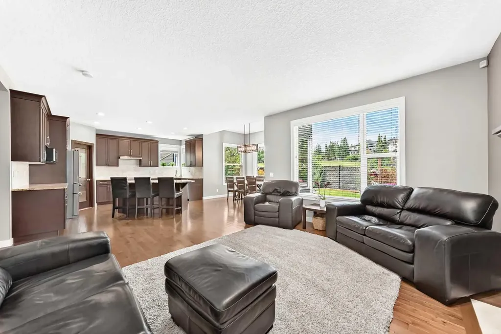 105 Westmount Green Okotoks AB T1S 2L3