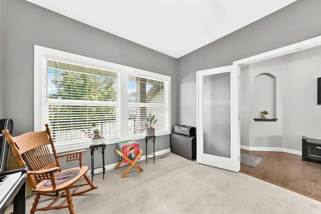 105 Westmount Green Okotoks AB T1S 2L3