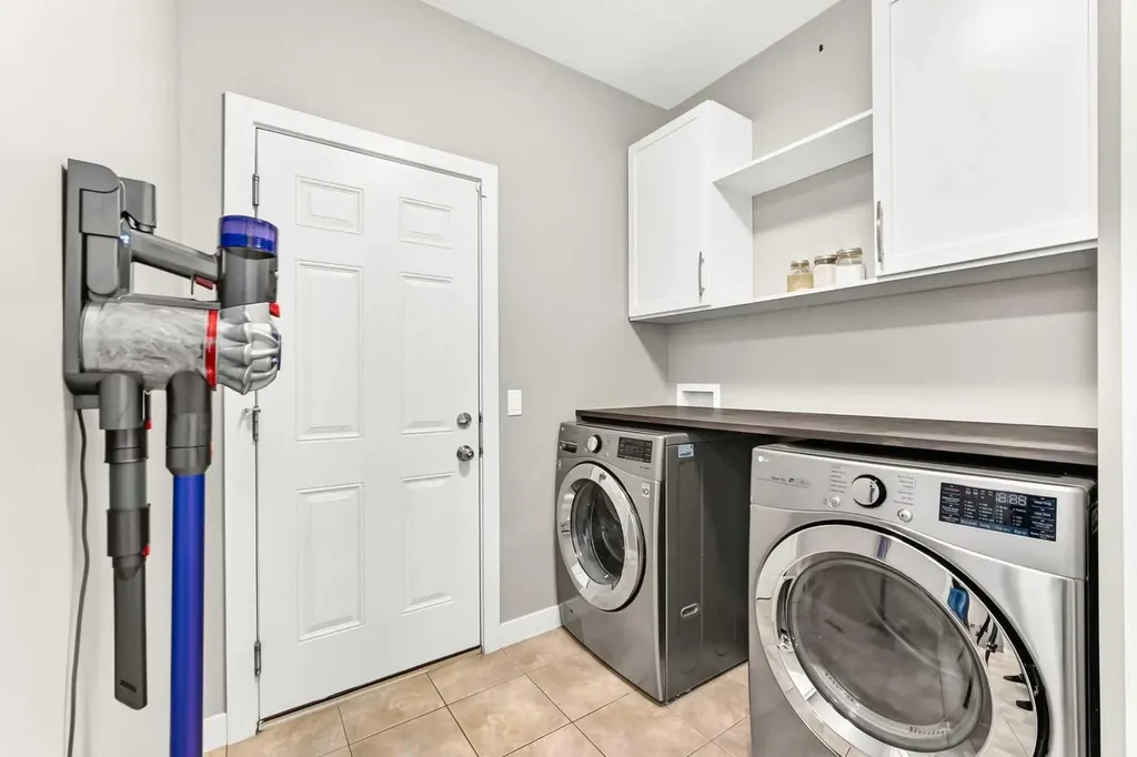 105 Westmount Green Okotoks AB T1S 2L3
