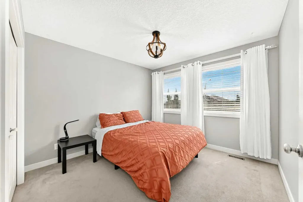 105 Westmount Green Okotoks AB T1S 2L3