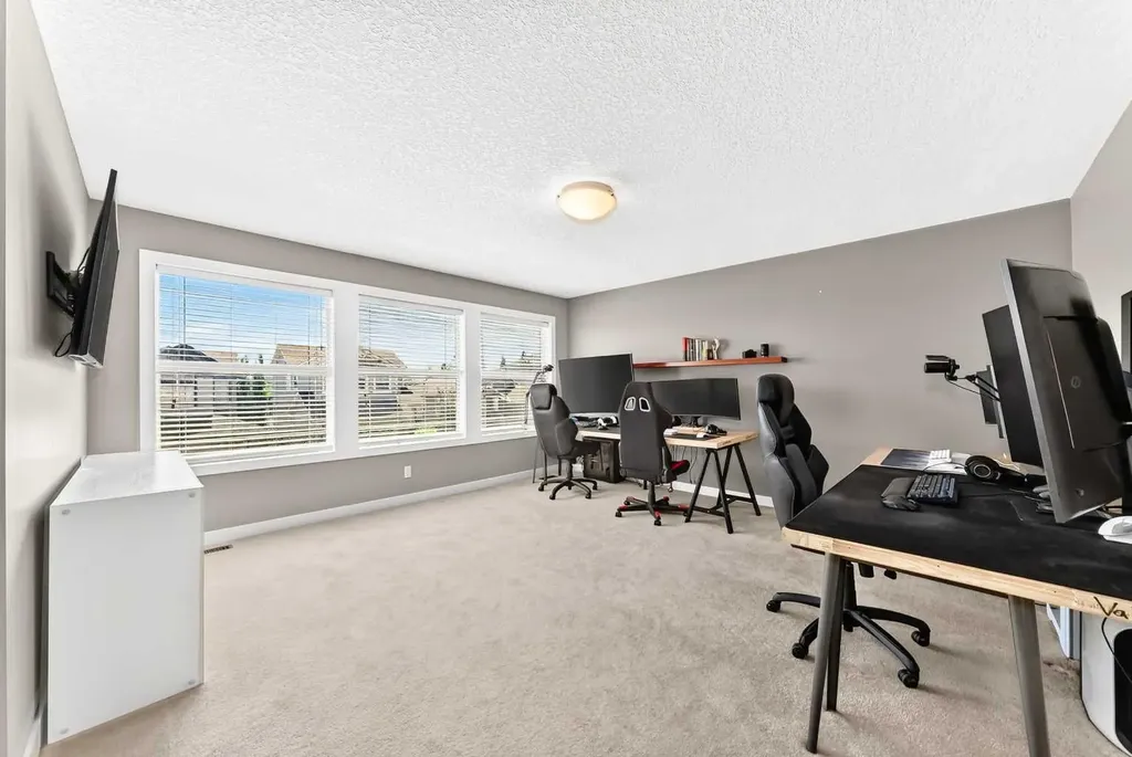105 Westmount Green Okotoks AB T1S 2L3