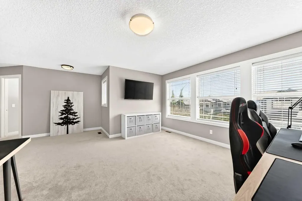 105 Westmount Green Okotoks AB T1S 2L3