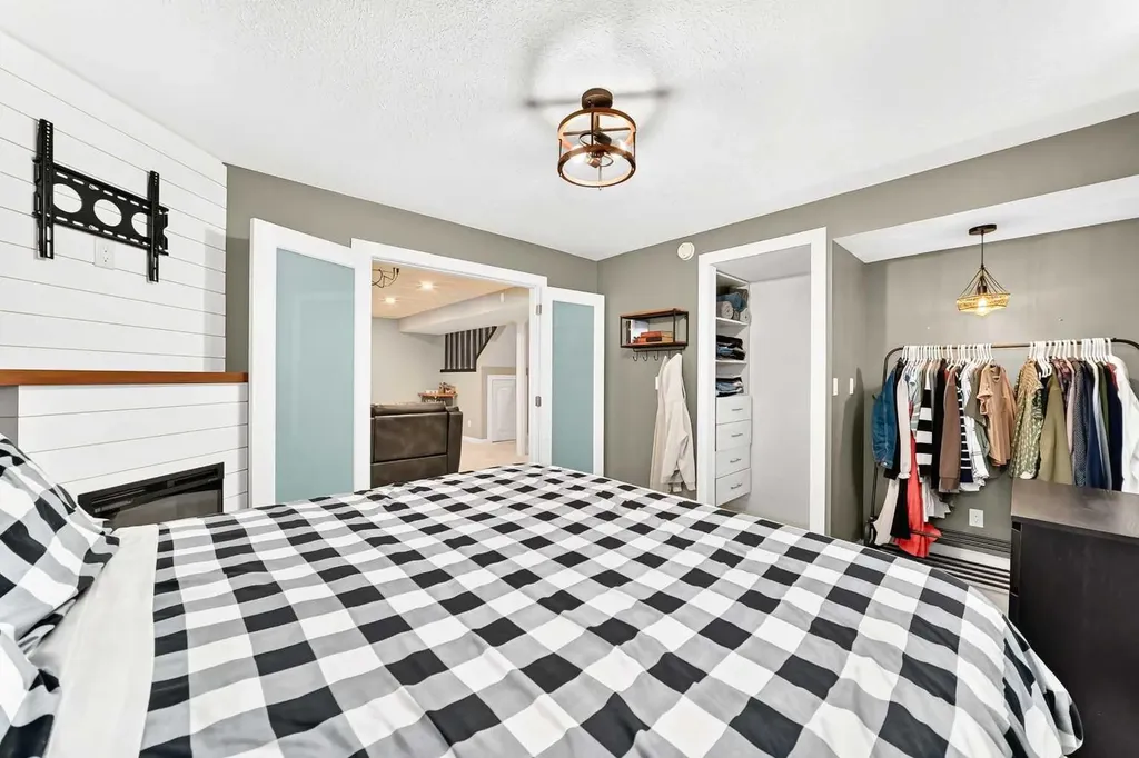 105 Westmount Green Okotoks AB T1S 2L3