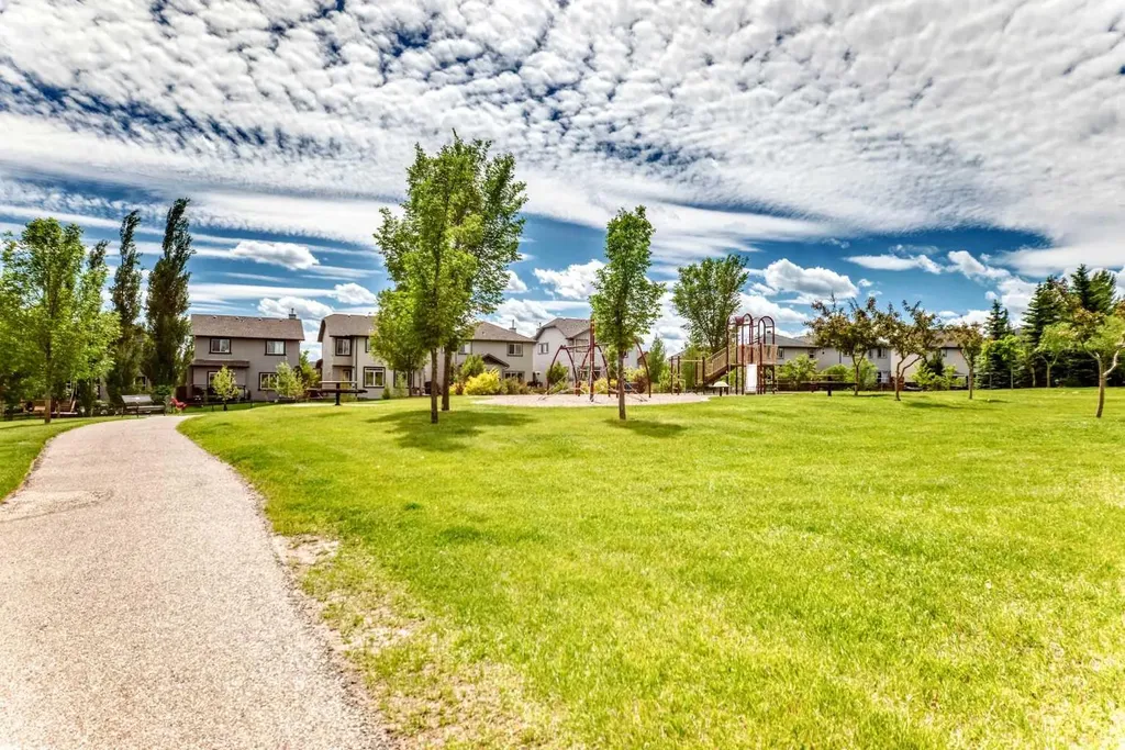 105 Westmount Green Okotoks AB T1S 2L3