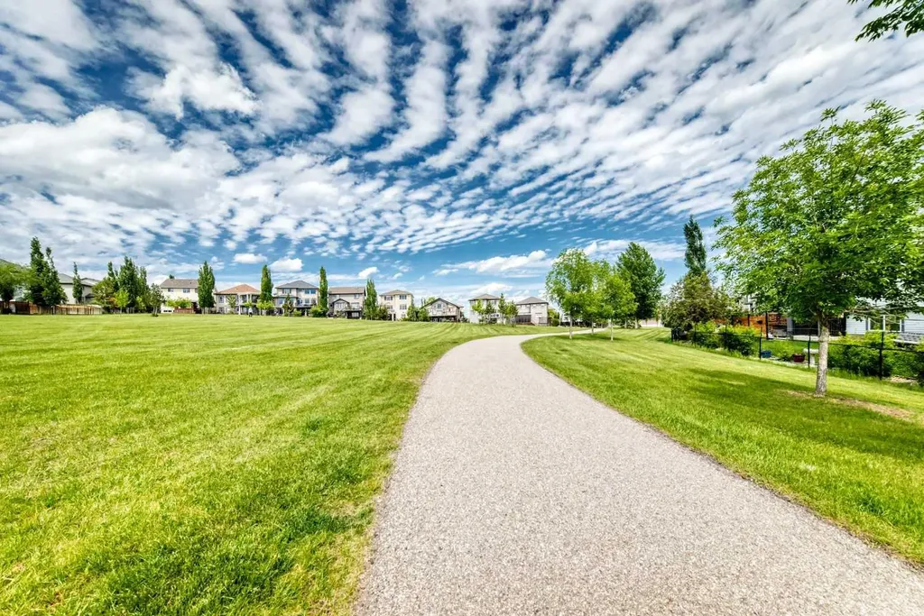 105 Westmount Green Okotoks AB T1S 2L3