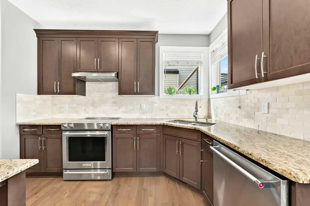 105 Westmount Green Okotoks AB T1S 2L3
