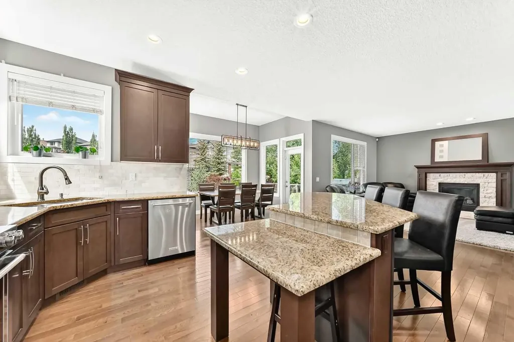 105 Westmount Green Okotoks AB T1S 2L3