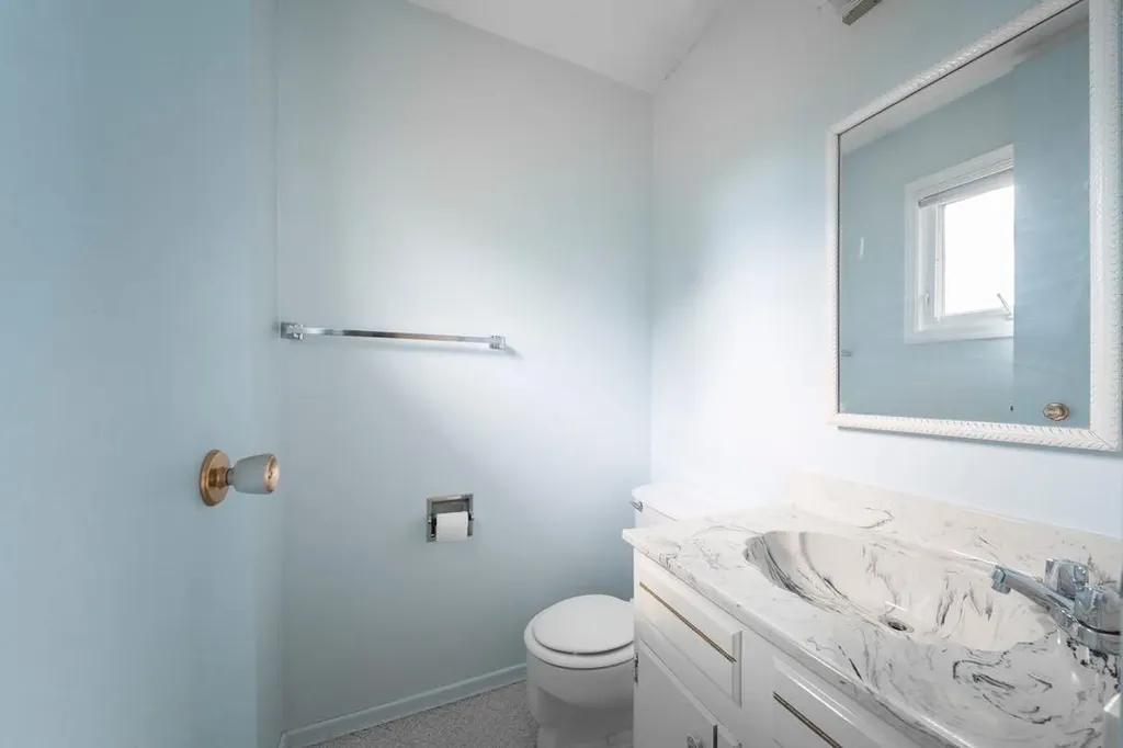 70 Hill Drive Fort Mcmurray AB T9H 2A2